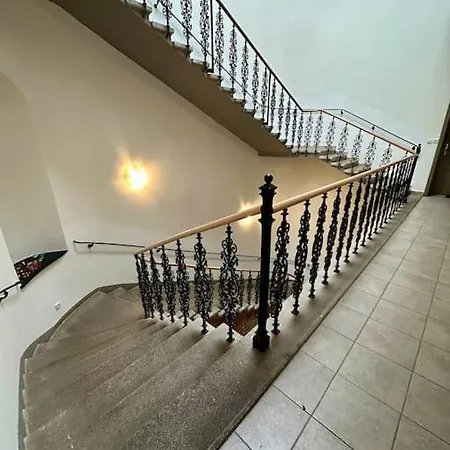 Palac Anezka B1 *