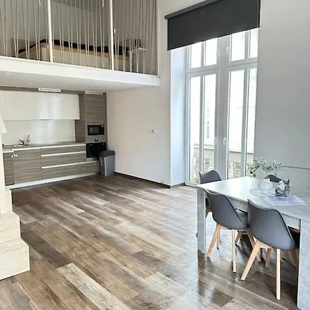 Apartman Palac Anezka B1 *