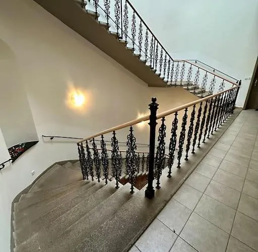 Palac Anezka B1 *